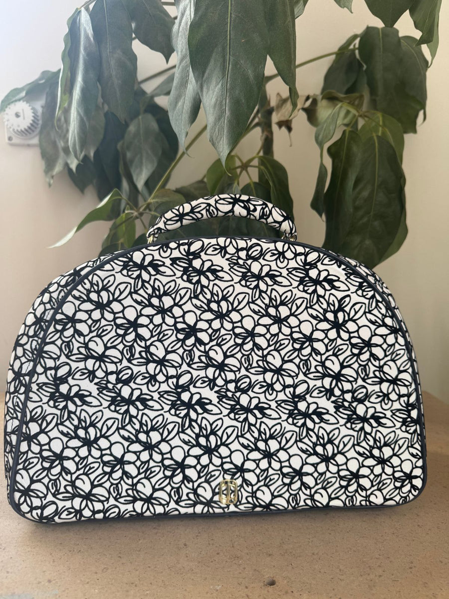 BLACK LOTUS SMALL TRAVEL BAG