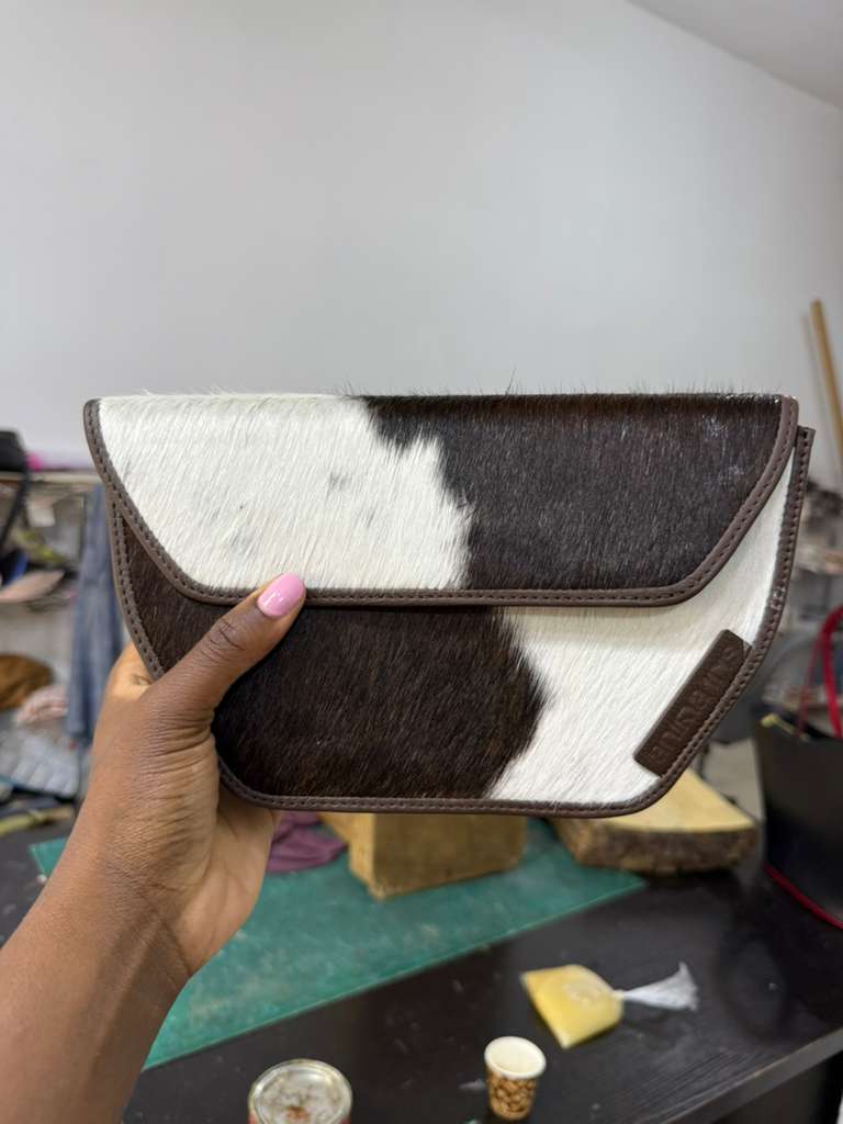 YIN & YANG RAFFETTE HIDE [PRE-ORDER]